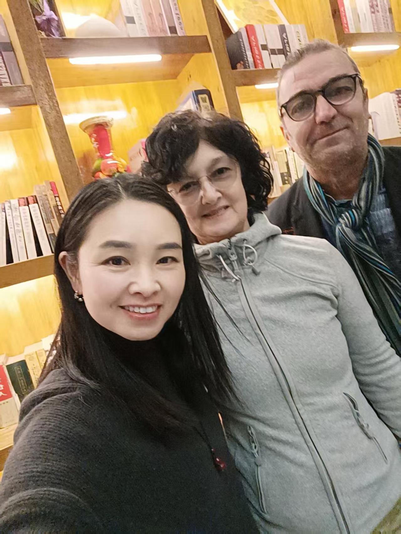 Chong Chong Guesthouse Zhangjiajie Zewnętrze zdjęcie